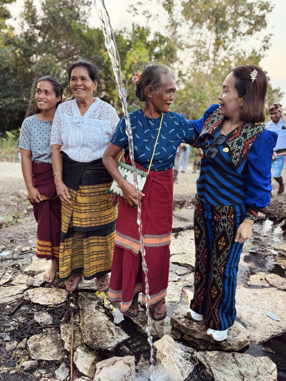 Dříve hledali vodu, dnes je voda blízko: Nadace Satu Hati Charity přinesla radost obyvatelům Kalaki Bola